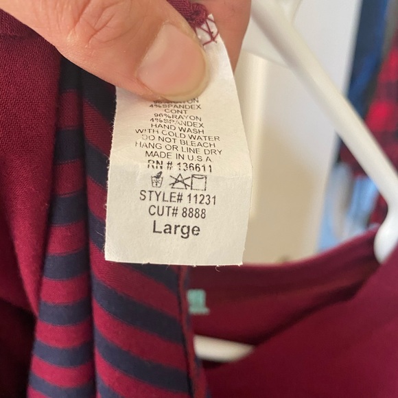 Trendy, lightweight and comfortable long sleeve - Picture 3 of 3